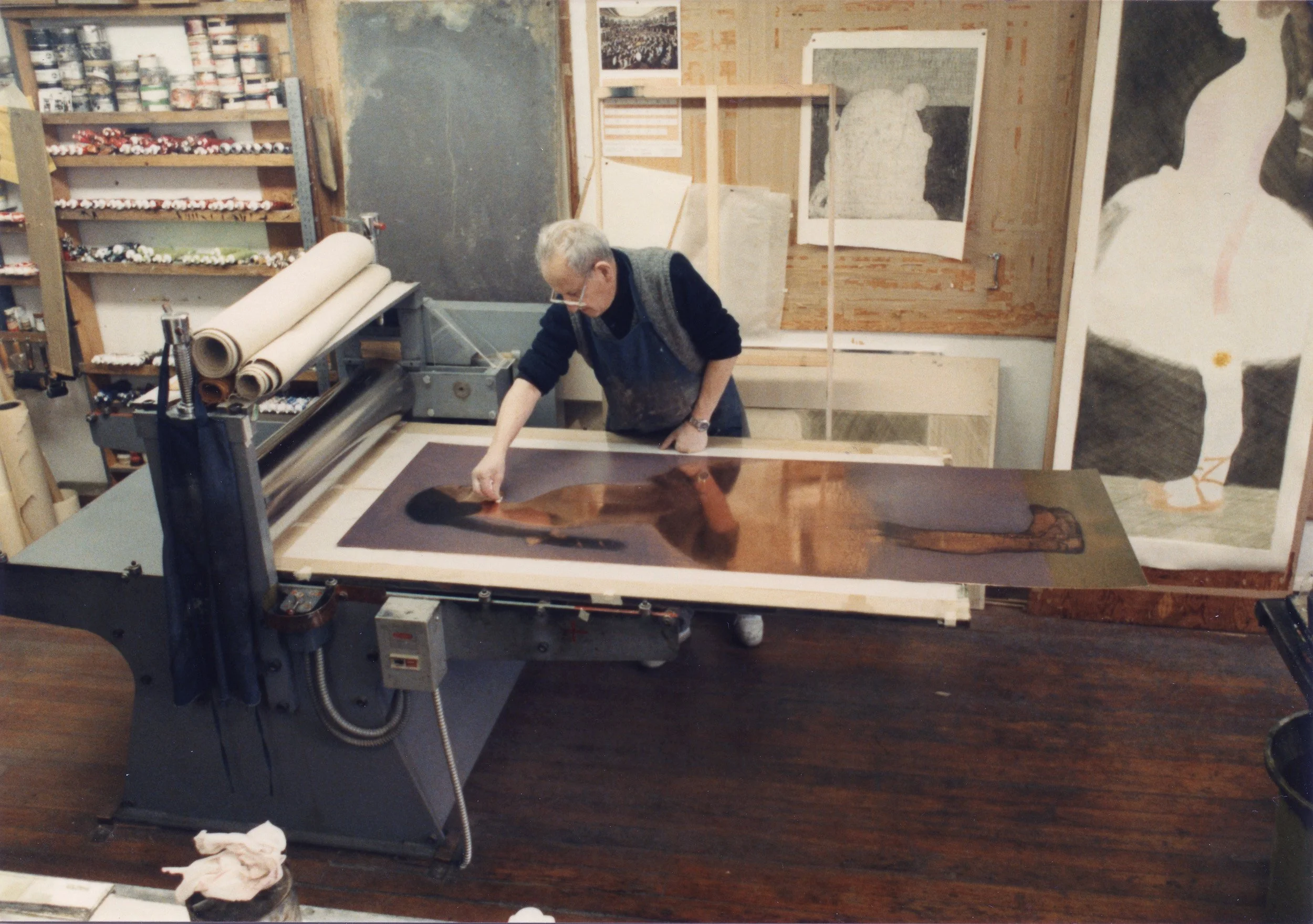 Mauricio Lasansky editioning the master plate for Maria Jimena, Iowa City, Iowa, 1989